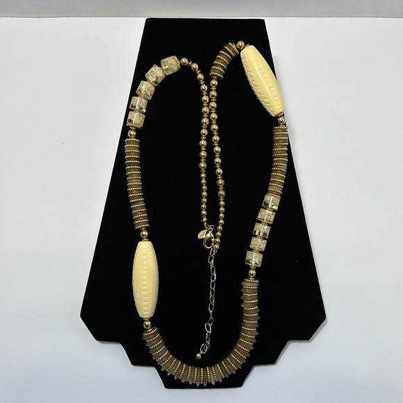 Chico’s Long Chunky Beaded Necklace Cream Gold Tone Acrylic Cylinder Disc Beads - Picture 12 of 12